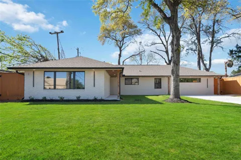 10111 Brinwood Drive
