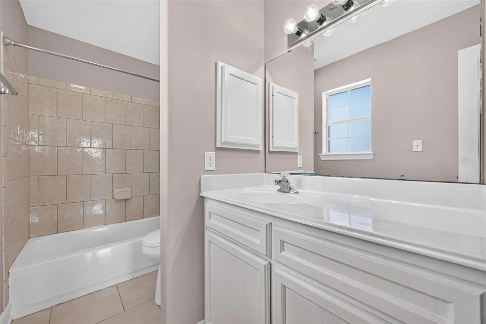 8721 Garrett Street Needville, TX 77461