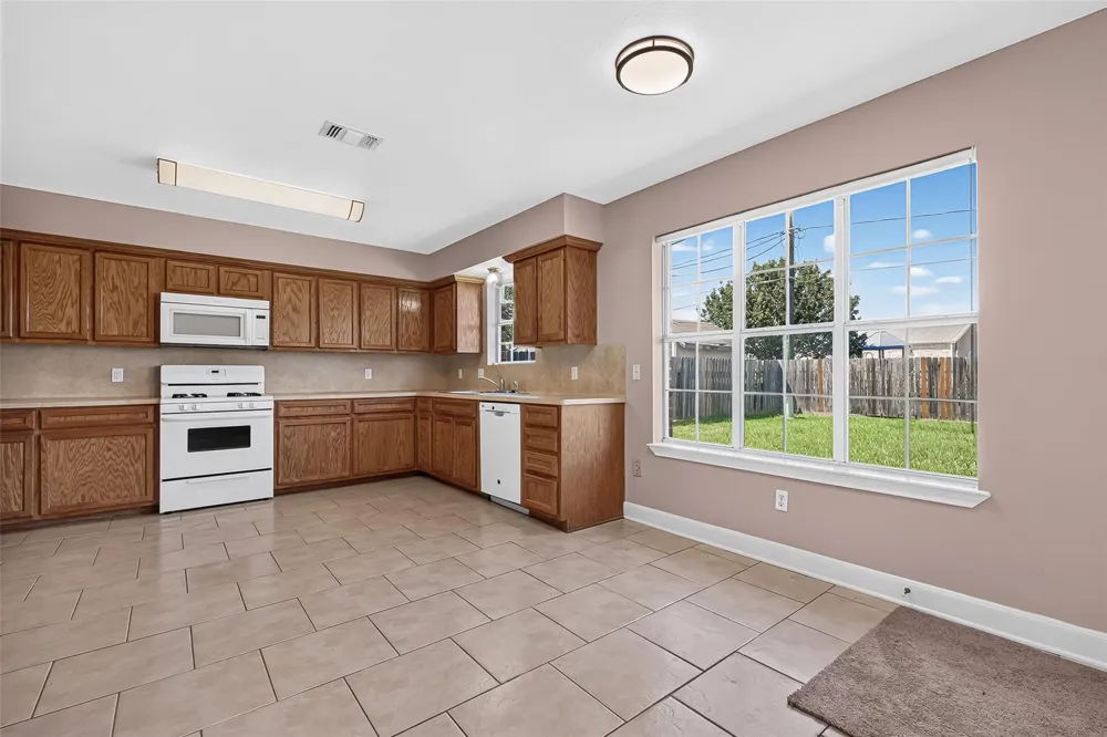 8721 Garrett Street Needville, TX 77461