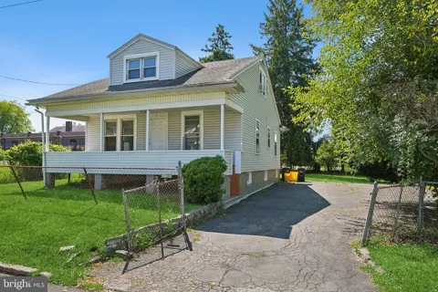 11 MAIN BLVD