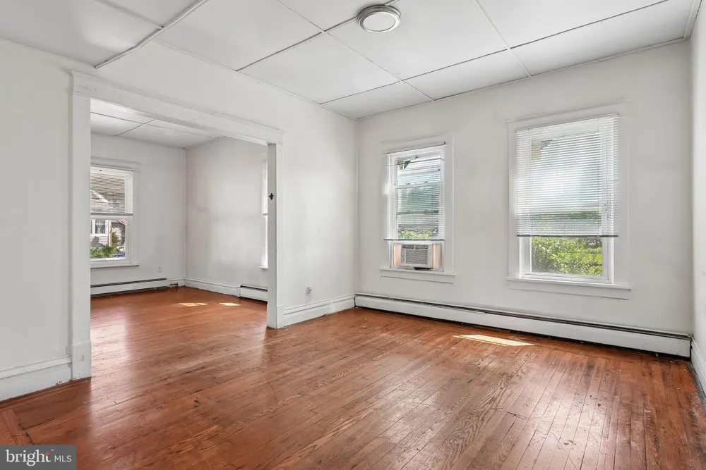 11 MAIN BLVD Ewing, NJ 08618