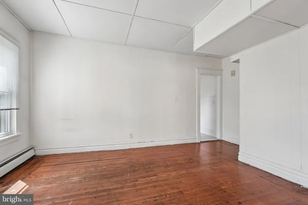 11 MAIN BLVD Ewing, NJ 08618