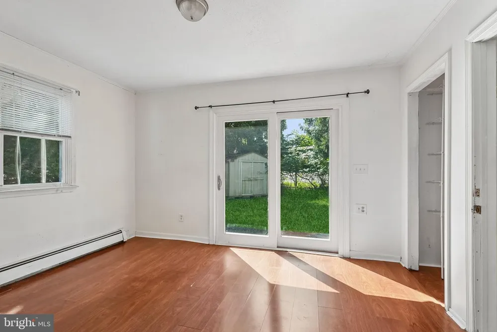 11 MAIN BLVD Ewing, NJ 08618