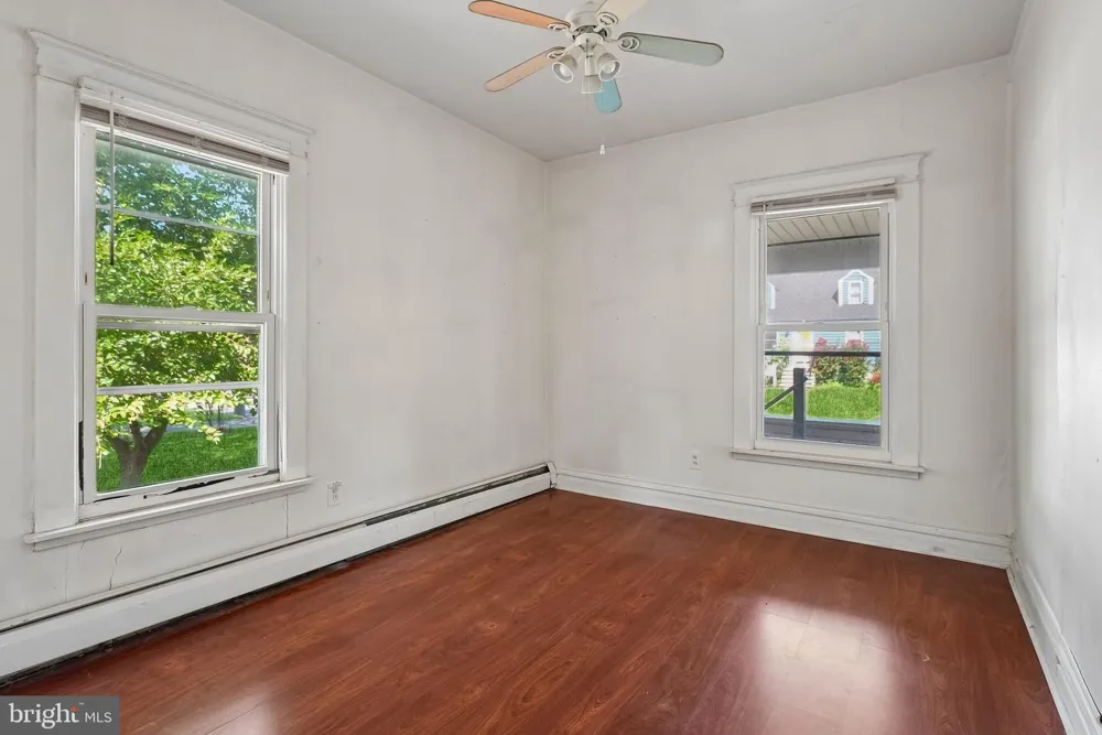 11 MAIN BLVD Ewing, NJ 08618