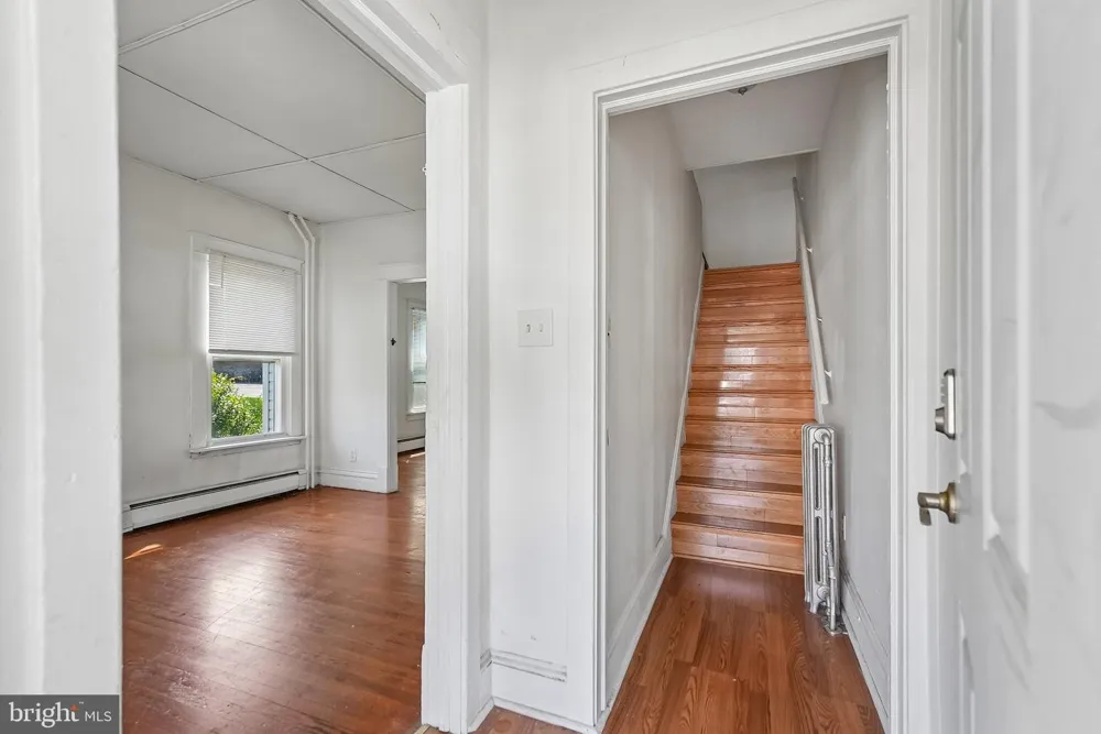 11 MAIN BLVD Ewing, NJ 08618