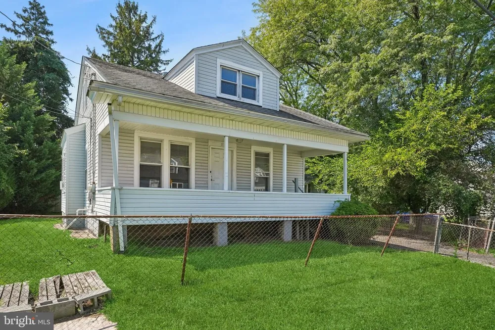 11 MAIN BLVD Ewing, NJ 08618