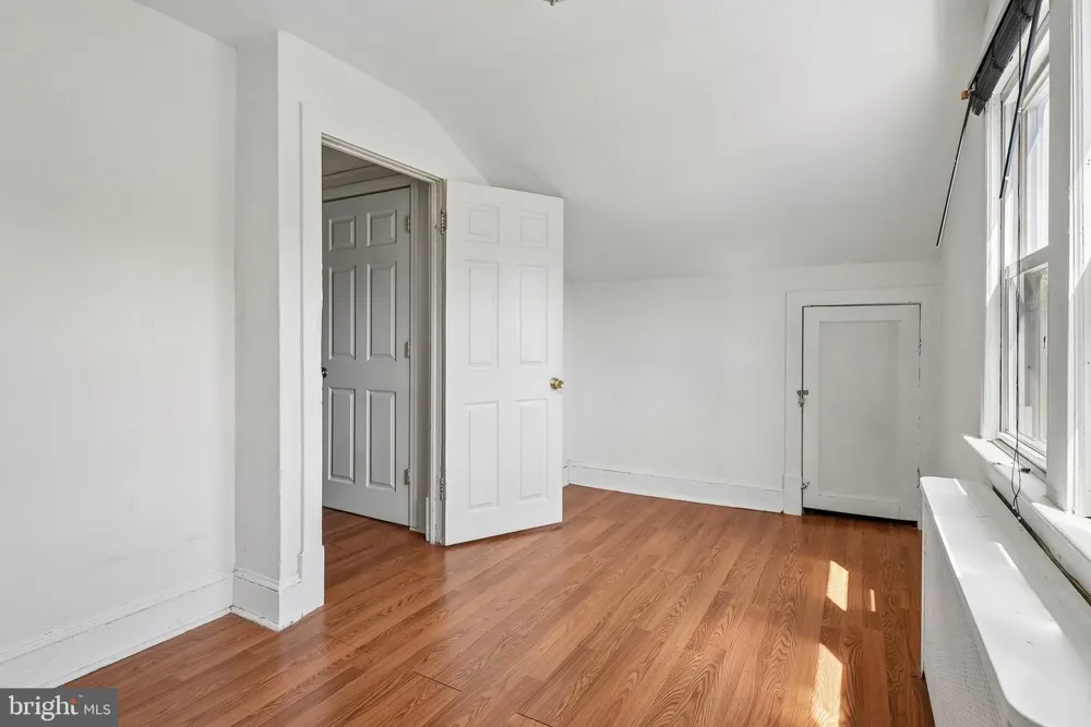 11 MAIN BLVD Ewing, NJ 08618