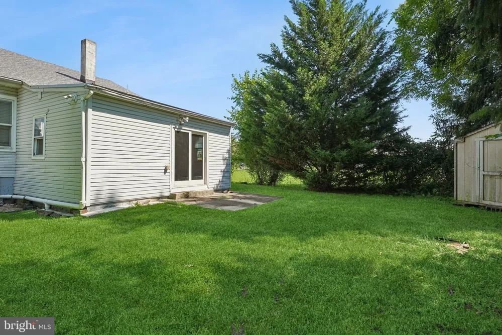 11 MAIN BLVD Ewing, NJ 08618