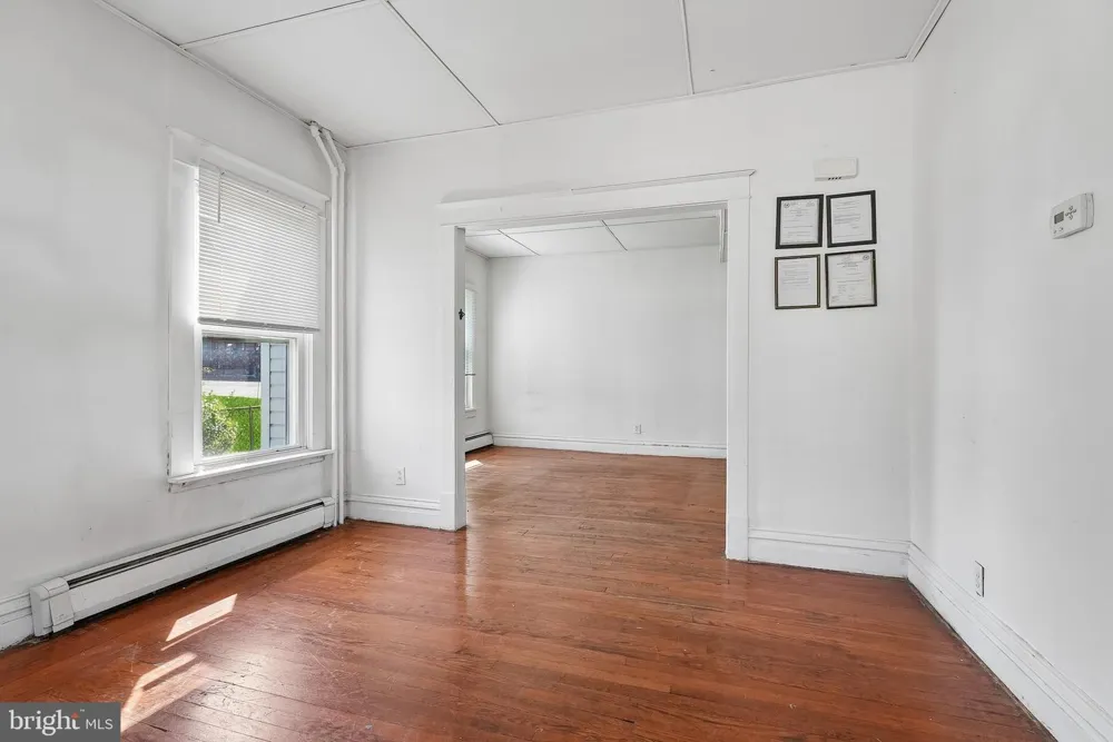 11 MAIN BLVD Ewing, NJ 08618