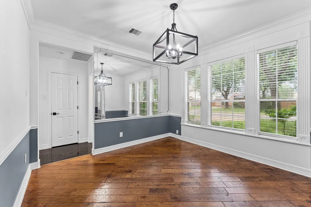 10201 Forest Spring Lane Pearland, TX 77584