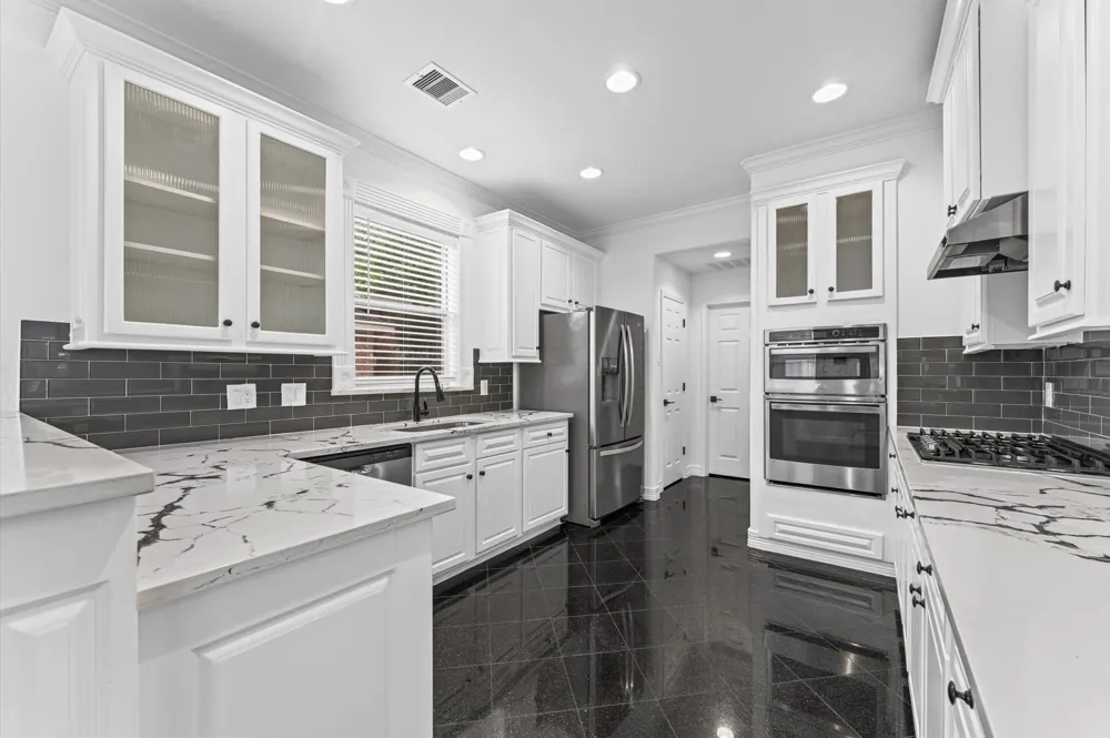 10201 Forest Spring Lane Pearland, TX 77584
