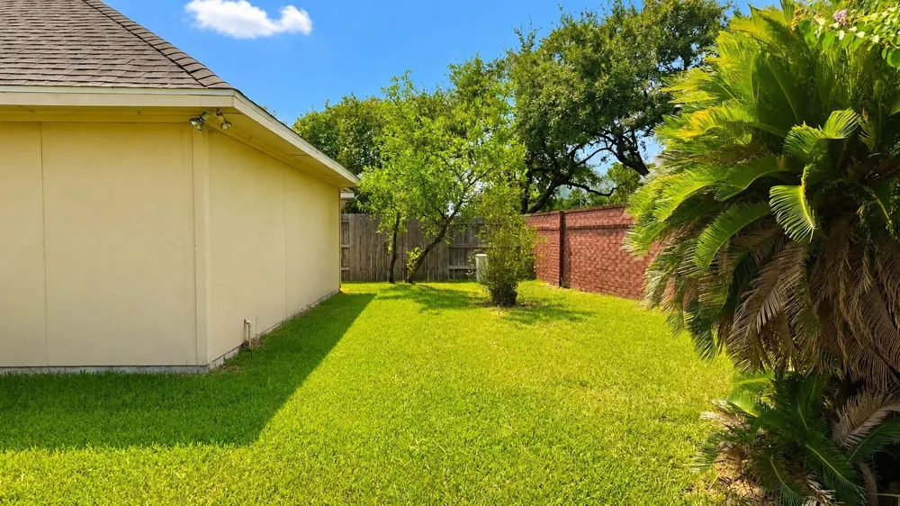 2438 Weatherford Drive Pearland, TX 77584