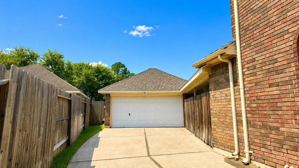 2438 Weatherford Drive Pearland, TX 77584
