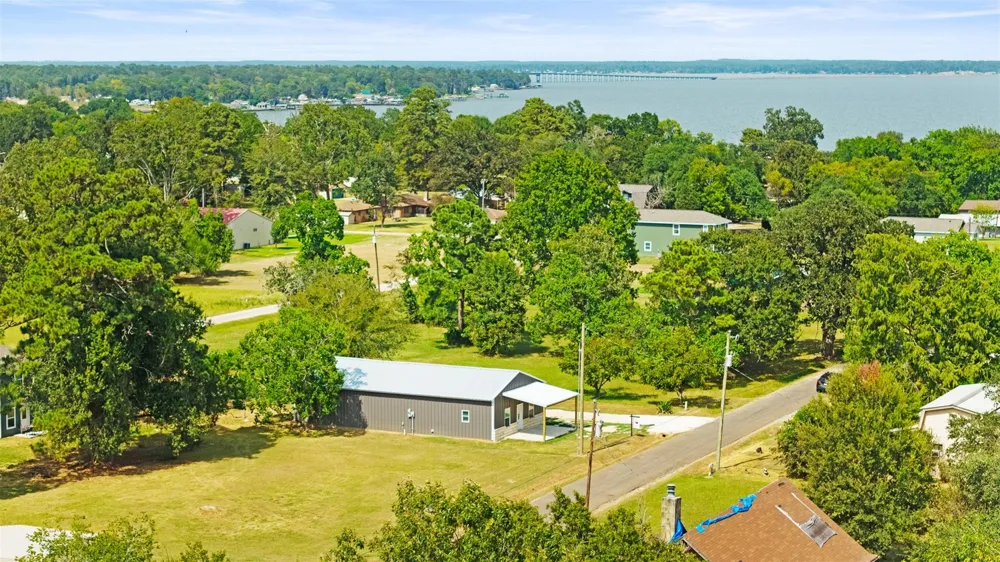 131 High Crest Drive Point Blank, TX 77364
