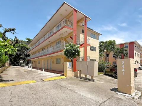 2441 NW 13th St #67