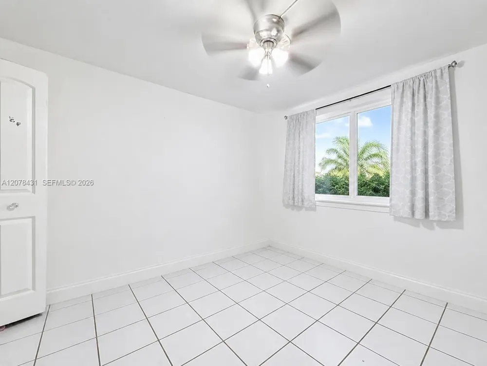 2441 NW 13th St #67 Miami, FL 33125
