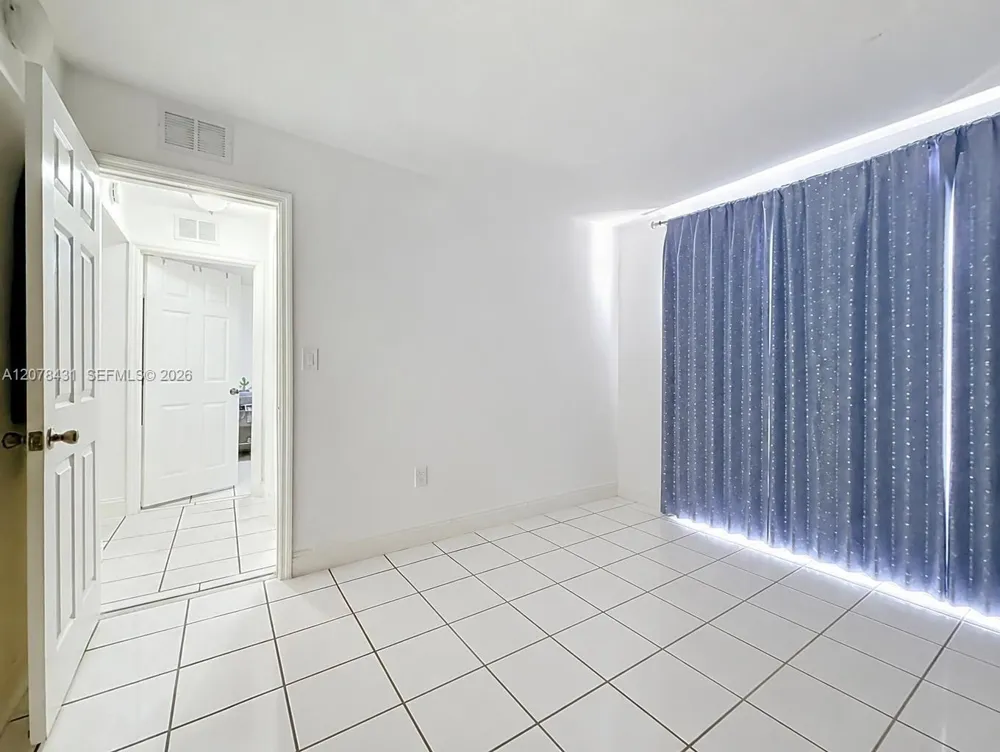 2441 NW 13th St #67 Miami, FL 33125