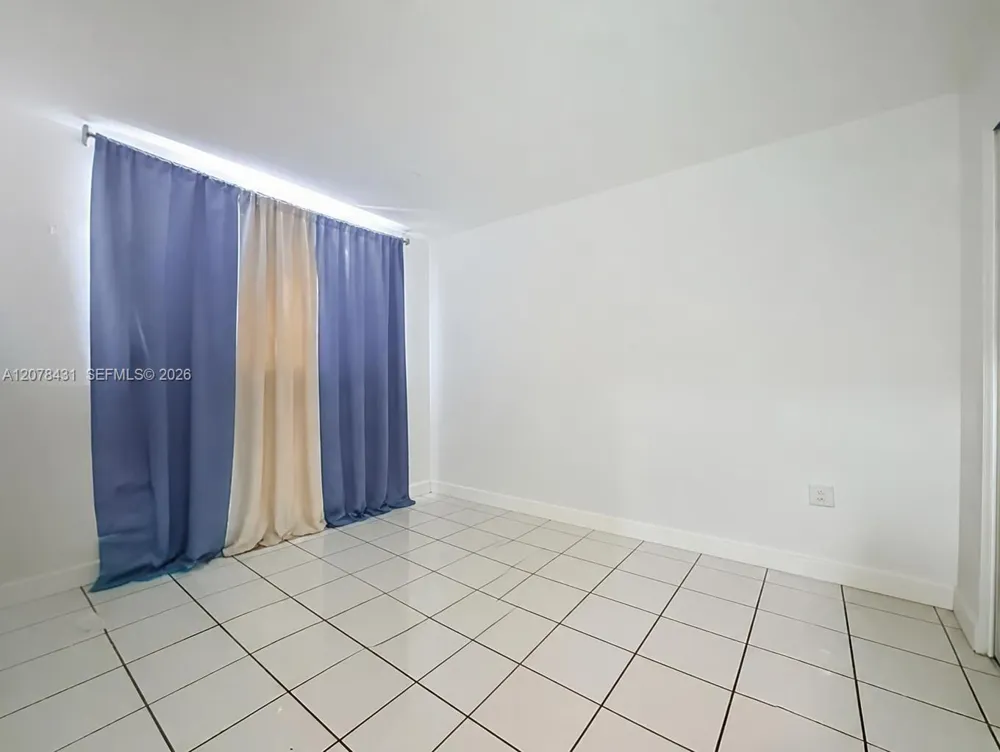2441 NW 13th St #67 Miami, FL 33125