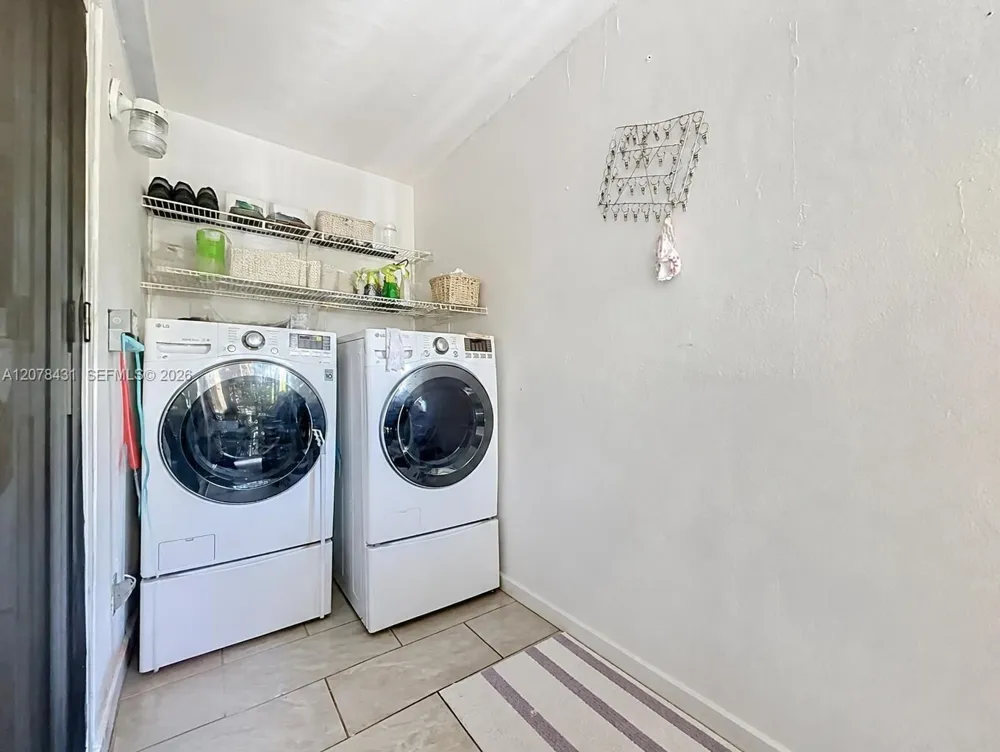 2441 NW 13th St #67 Miami, FL 33125