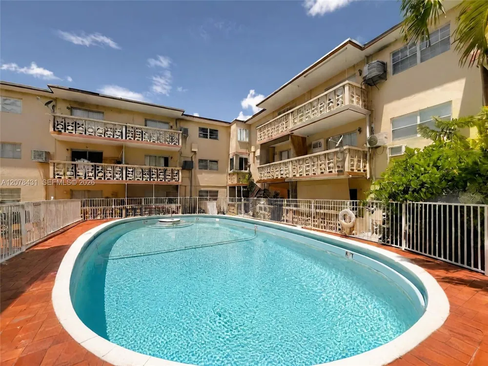 2441 NW 13th St #67 Miami, FL 33125
