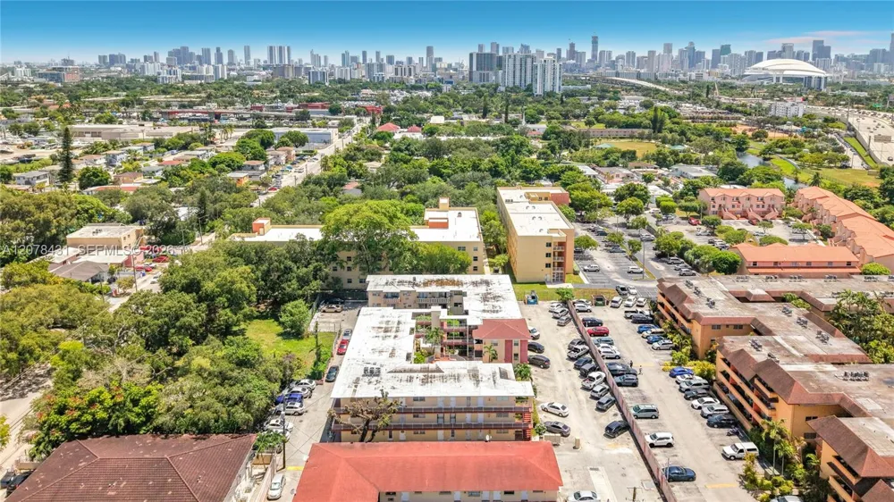 2441 NW 13th St #67 Miami, FL 33125