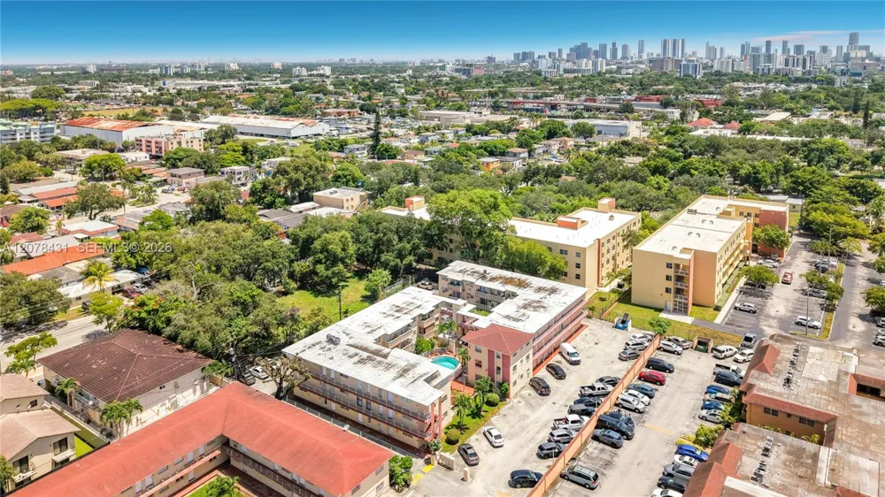 2441 NW 13th St #67 Miami, FL 33125