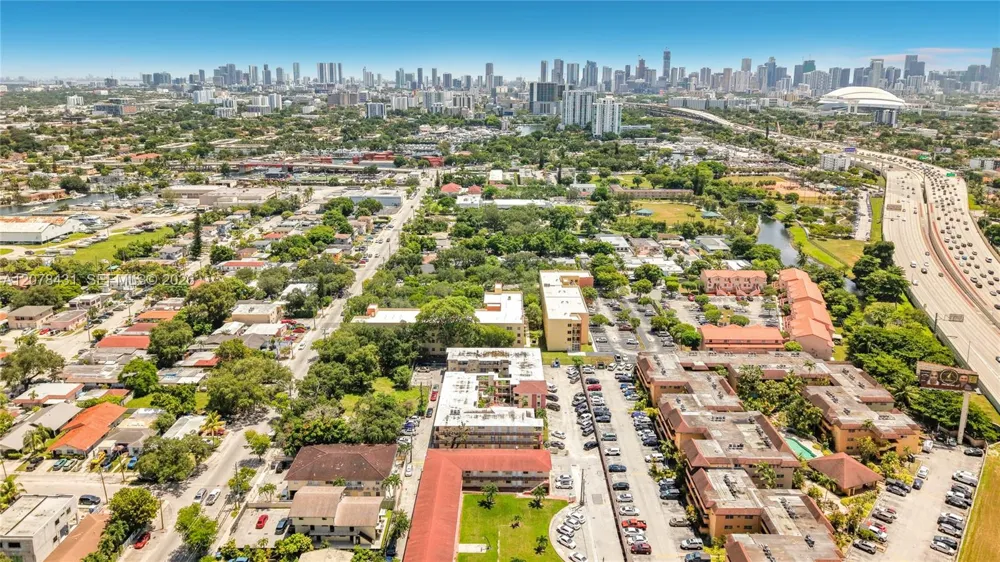 2441 NW 13th St #67 Miami, FL 33125