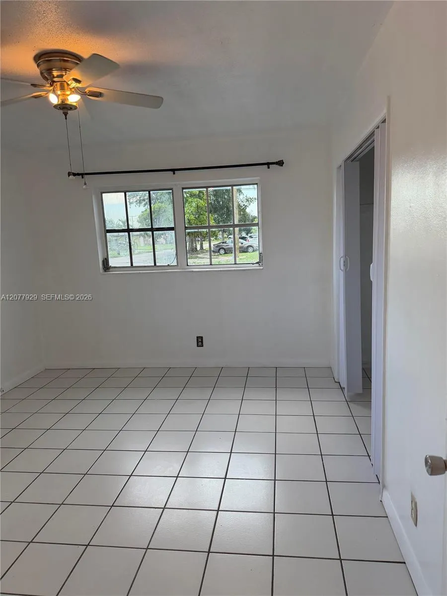 7811 Johnson St #1E Pembroke Pines, FL 33024