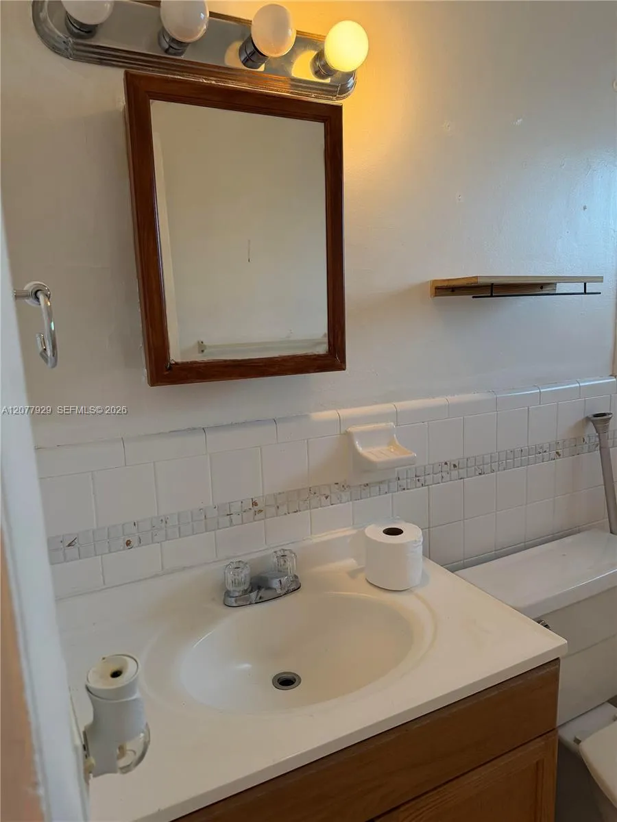 7811 Johnson St #1E Pembroke Pines, FL 33024