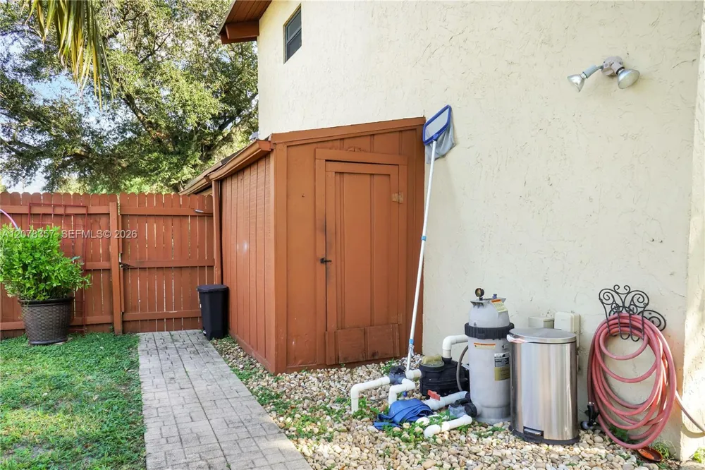 6191 NW 31st Way #- Fort Lauderdale, FL 33309