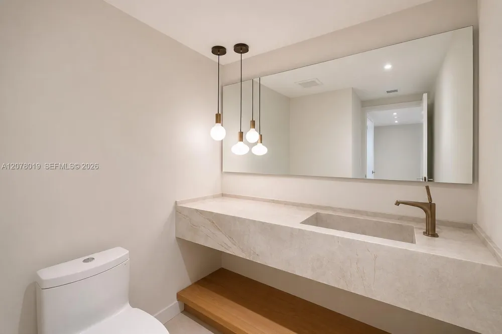 1581 Brickell Ave #PH106 Miami, FL 33129