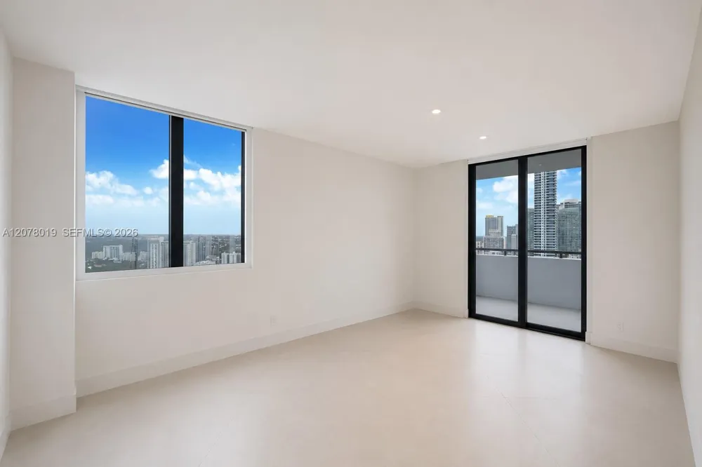 1581 Brickell Ave #PH106 Miami, FL 33129
