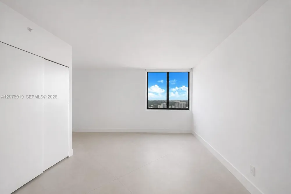1581 Brickell Ave #PH106 Miami, FL 33129