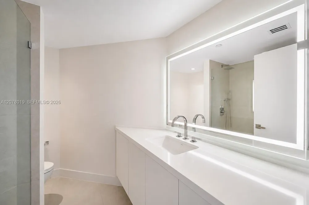 1581 Brickell Ave #PH106 Miami, FL 33129