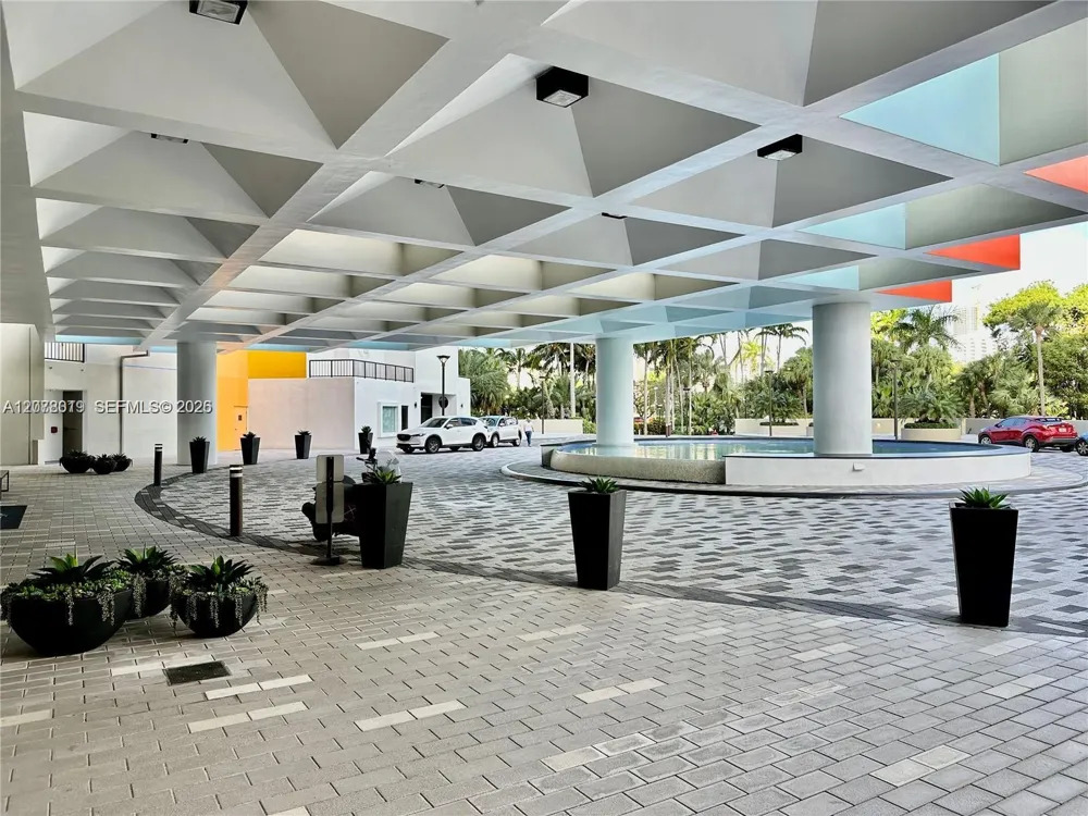 1581 Brickell Ave #PH106 Miami, FL 33129