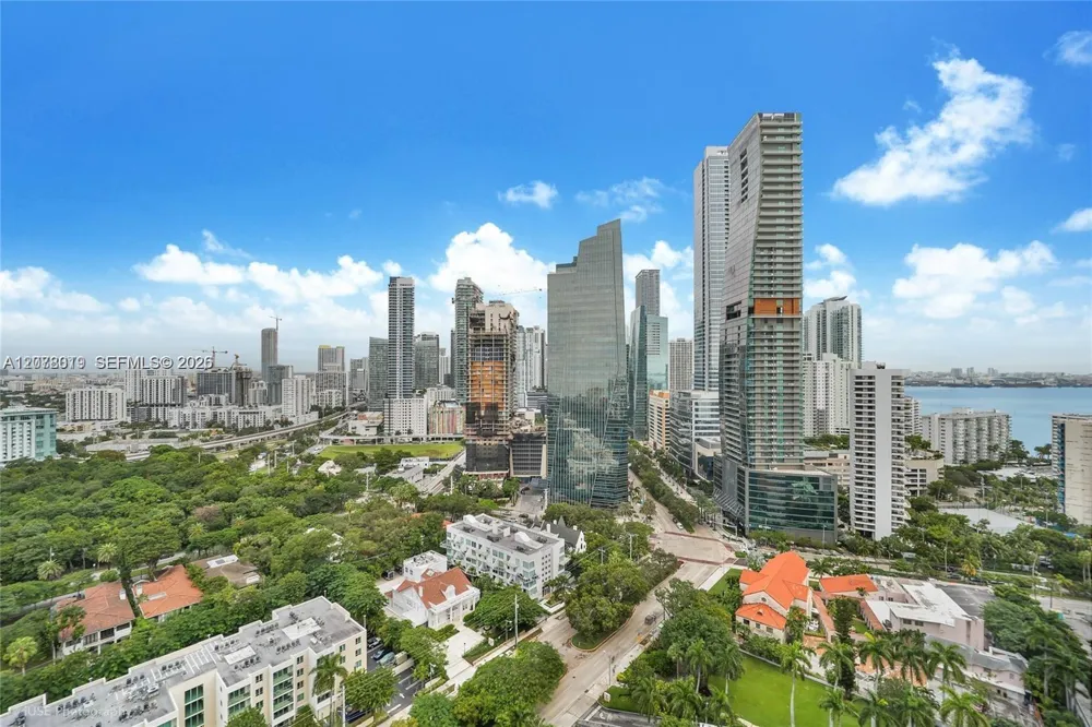 1581 Brickell Ave #PH106 Miami, FL 33129