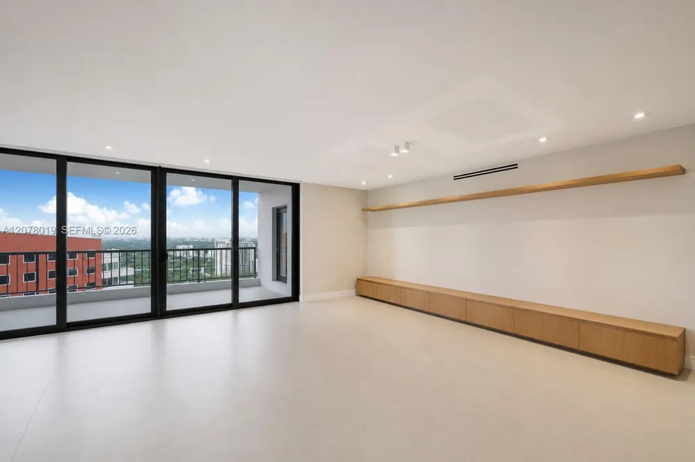 1581 Brickell Ave #PH106 Miami, FL 33129