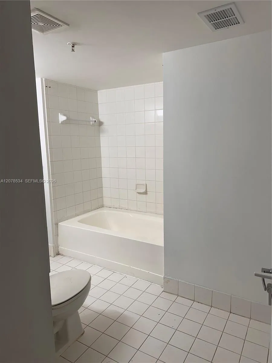9640 NW 2nd St #5-306 Pembroke Pines, FL 33024