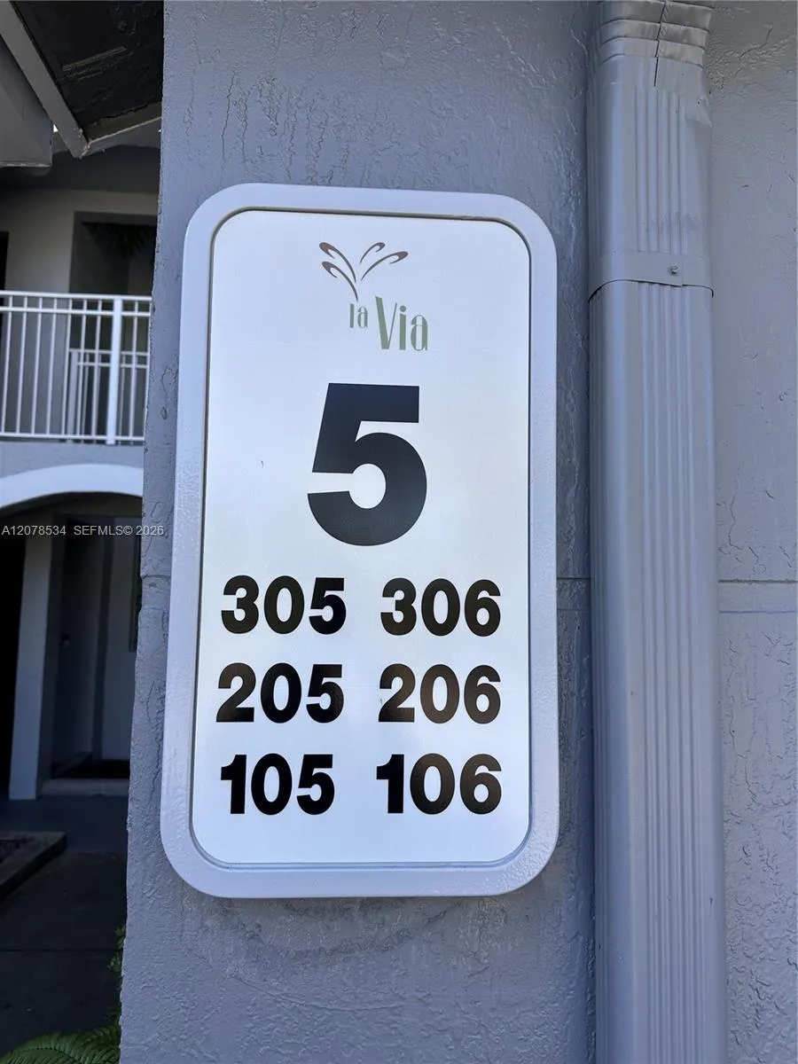 9640 NW 2nd St #5-306 Pembroke Pines, FL 33024