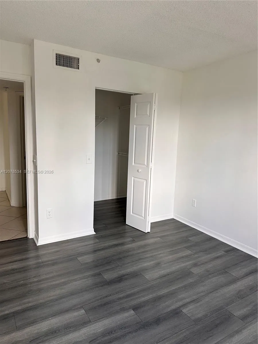 9640 NW 2nd St #5-306 Pembroke Pines, FL 33024