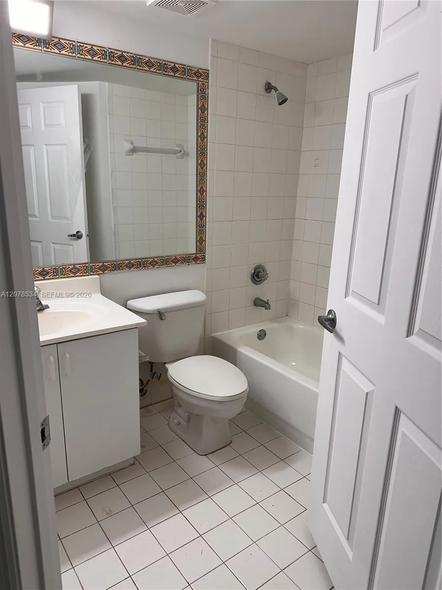 9640 NW 2nd St #5-306 Pembroke Pines, FL 33024