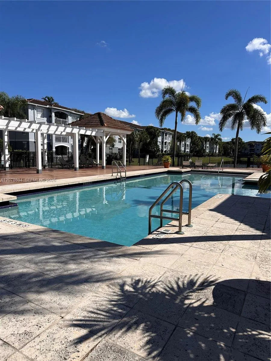 9640 NW 2nd St #5-306 Pembroke Pines, FL 33024