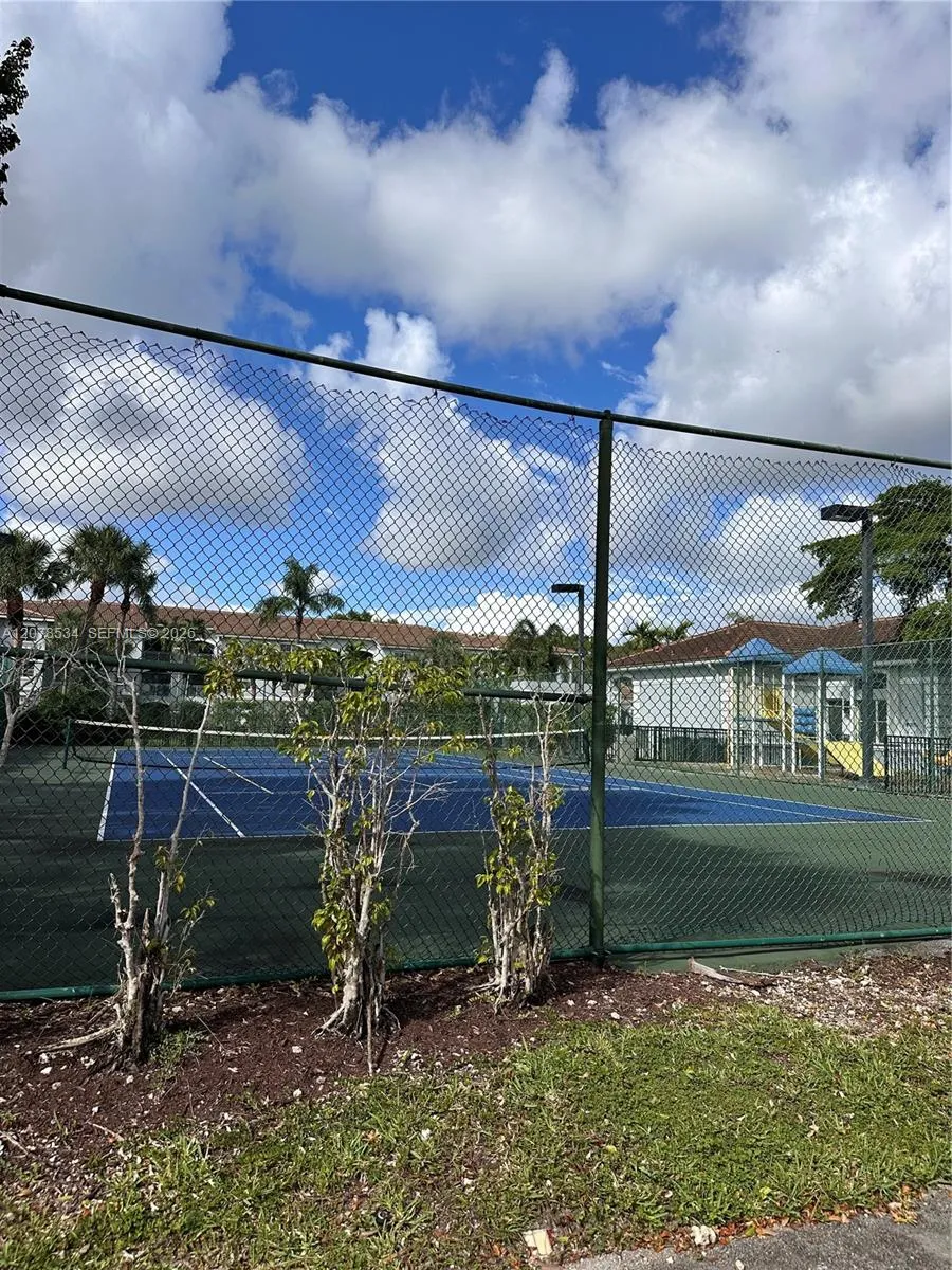 9640 NW 2nd St #5-306 Pembroke Pines, FL 33024