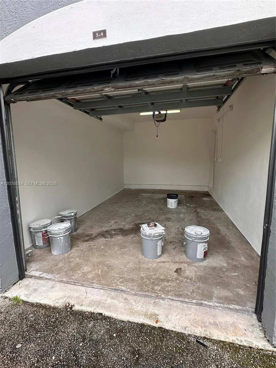 9640 NW 2nd St #5-306 Pembroke Pines, FL 33024