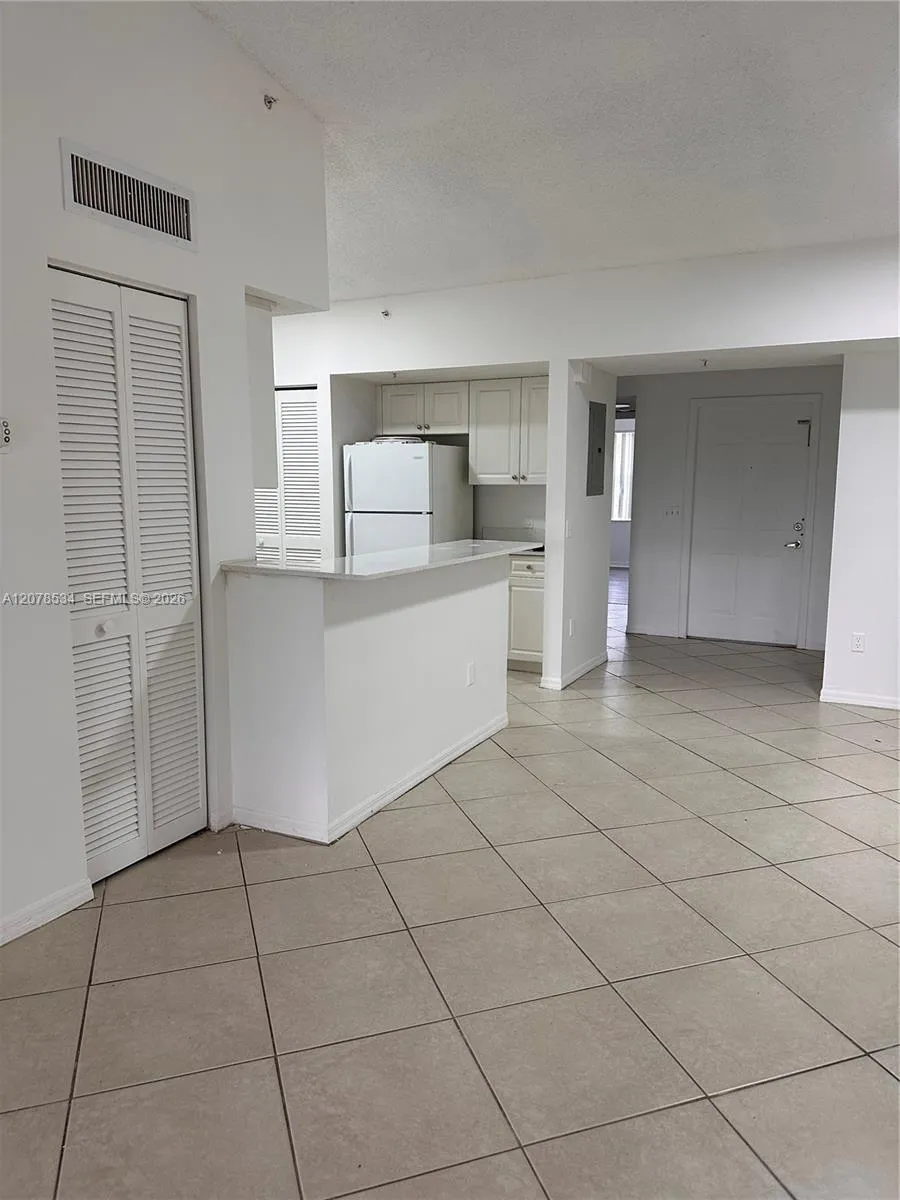 9640 NW 2nd St #5-306 Pembroke Pines, FL 33024