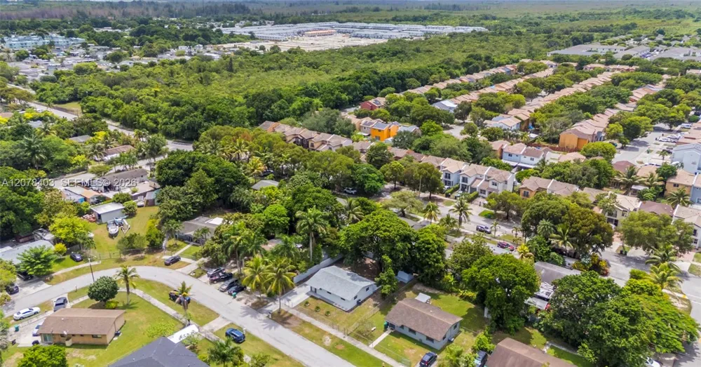 655 SW 6th Ter Florida City, FL 33034