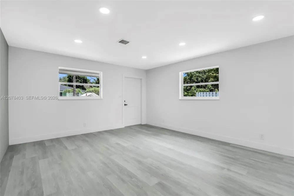 655 SW 6th Ter Florida City, FL 33034