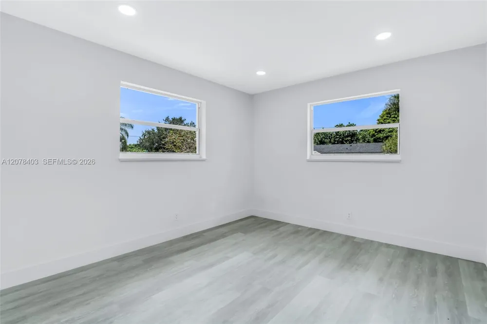 655 SW 6th Ter Florida City, FL 33034