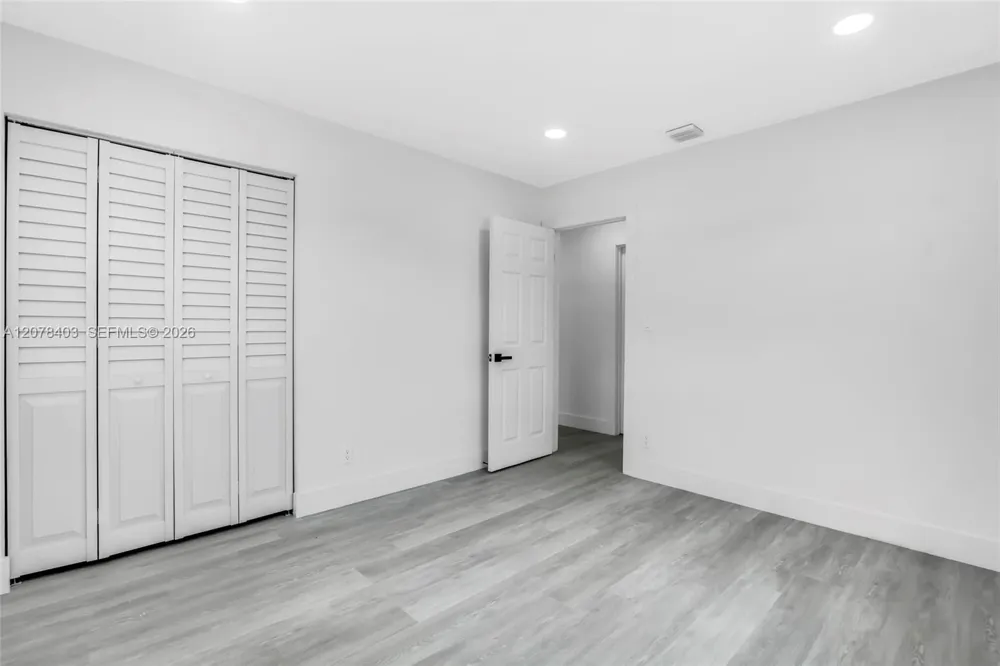 655 SW 6th Ter Florida City, FL 33034