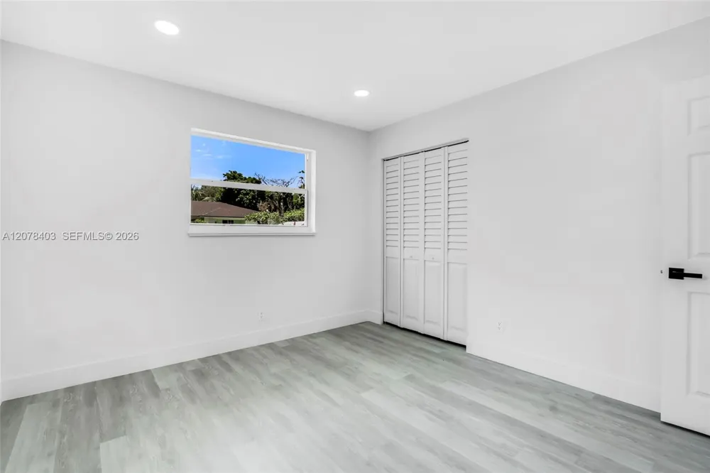 655 SW 6th Ter Florida City, FL 33034